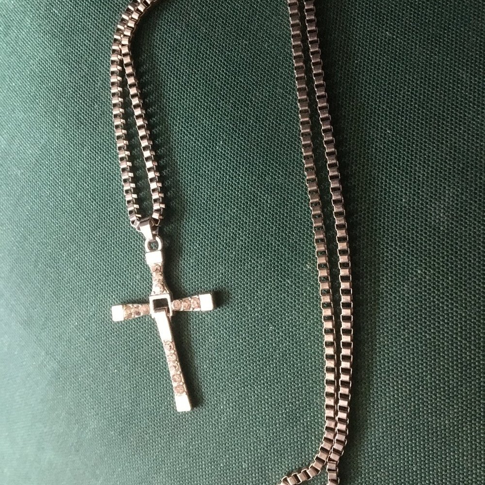 Men's necklace bendable cross, silver tone